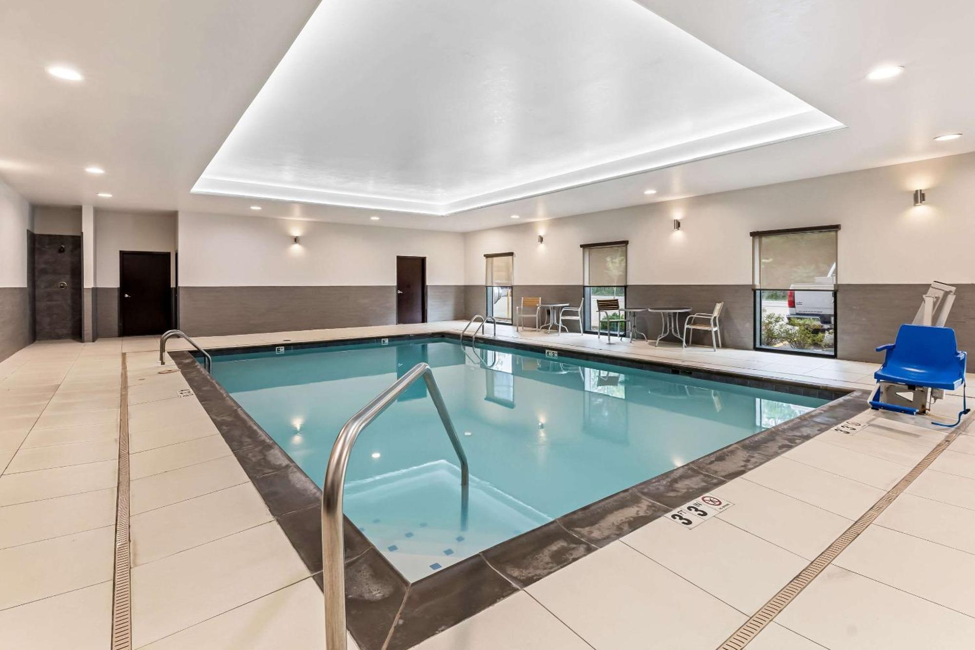 Comfort Hotel 3*